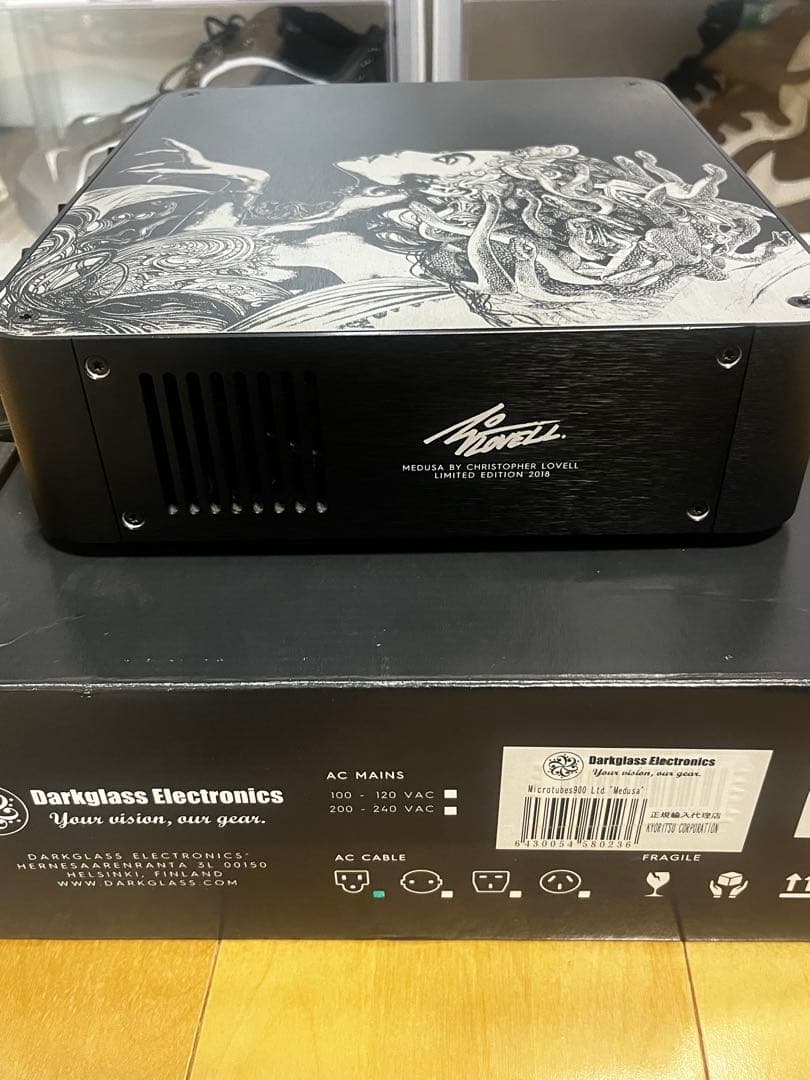 Darkglass MICROTUBES 900 medusaフットスイッチ付き