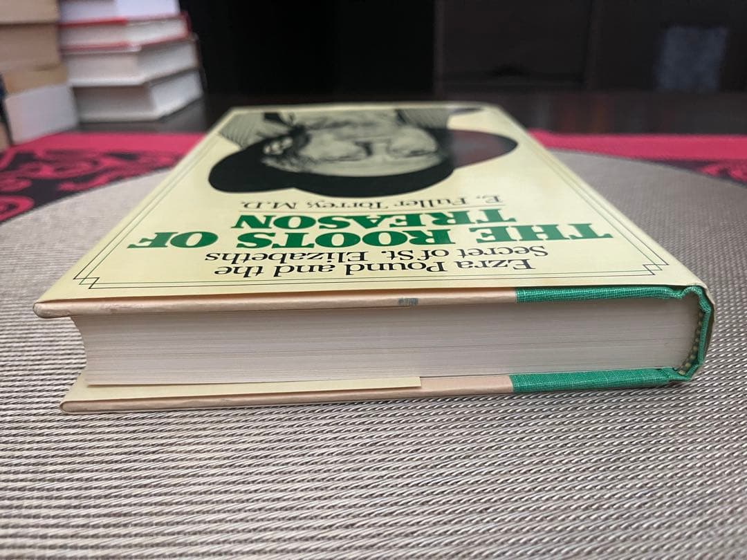洋書 THE ROOTS OF TREASON / E. Fuller Torrey