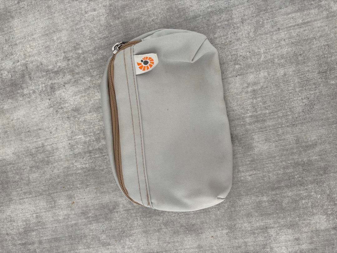 【美品】エルゴベビー オムニブリーズ 日本限定カラー　サンドベージュ