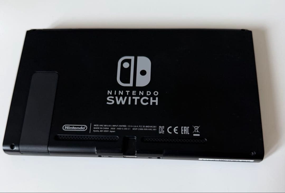 Switch本体一式【一部ジャンク品扱い：画面に白い線が発生】