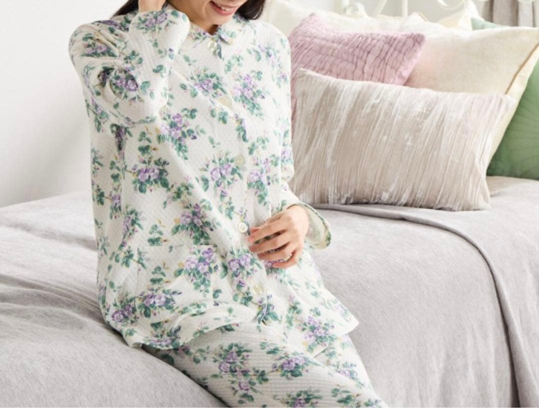 専用　LAURA ASHLEY ローラアシュレイ　ナイトウェア