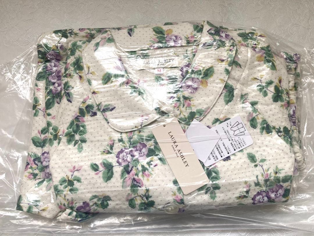 専用　LAURA ASHLEY ローラアシュレイ　ナイトウェア