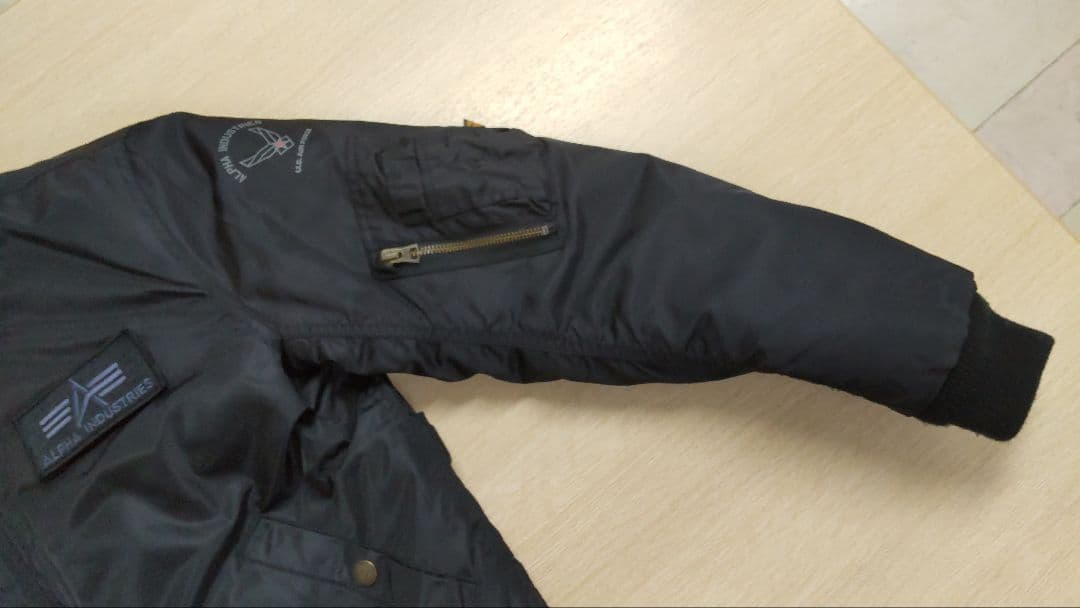 R*.様 【美品】ALPHA INDUSTRIES ブラック MA-1 フライト