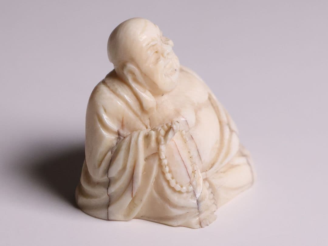 時代 布袋様 置物 高3.1cm 17g 天然素材 牙 七福神 彫刻【CM275