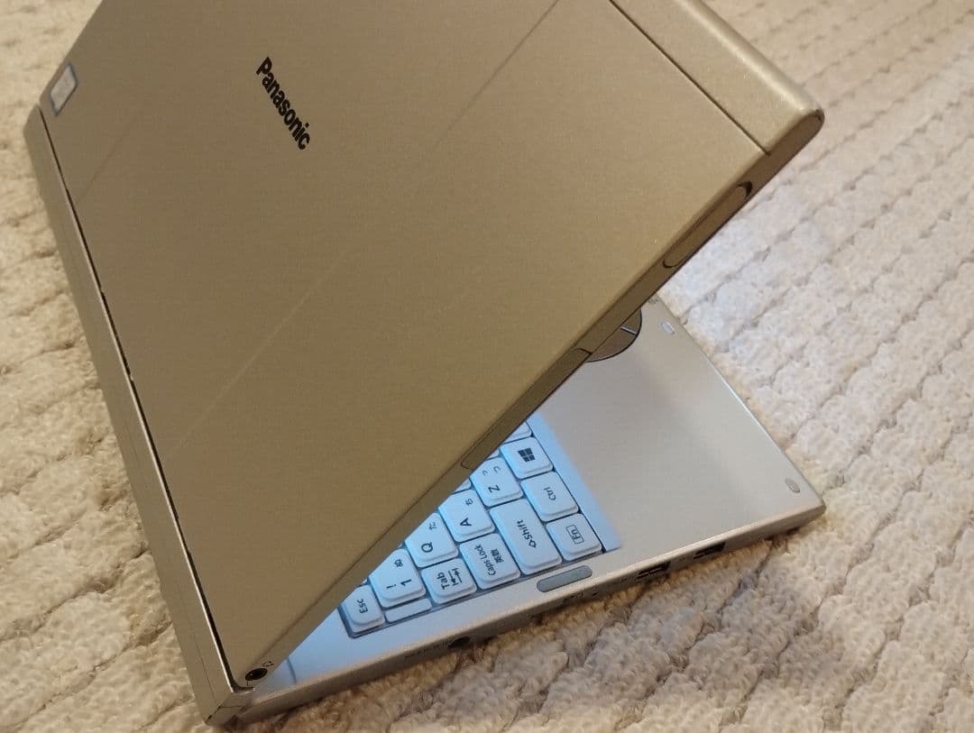 ノートPC（2in1モデル）CF-XZ6 タブレットモード可能