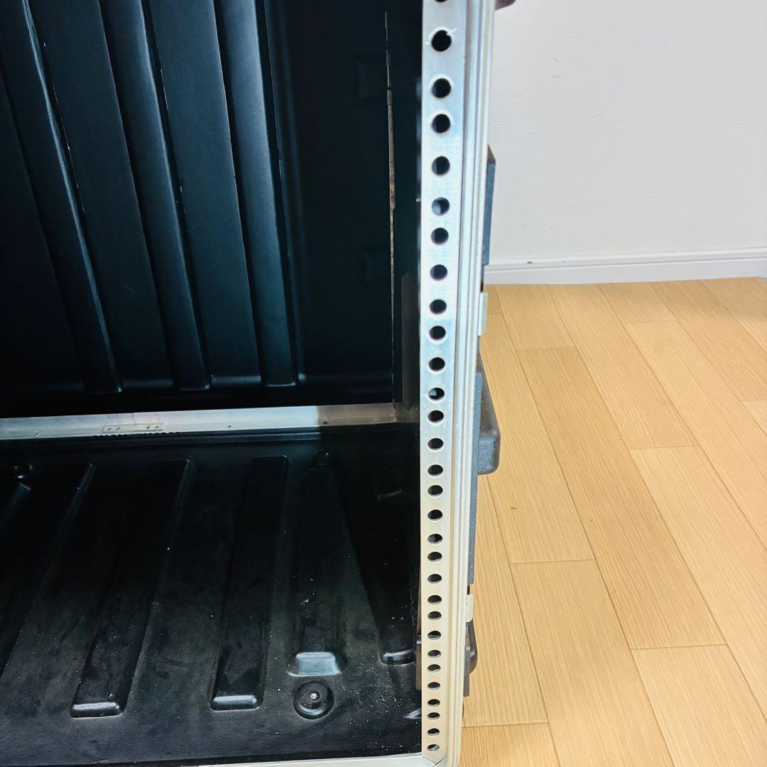 SKB ラックケース　10U 樹脂製