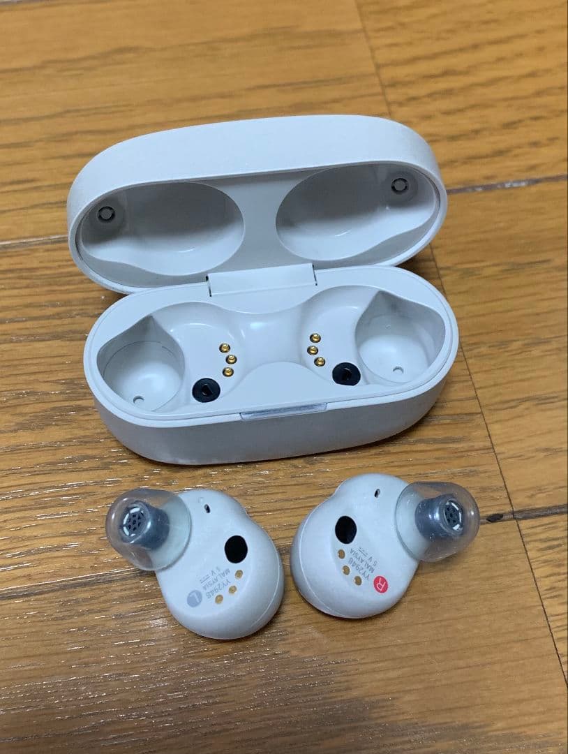 SONY WF-1000XM4 ワイヤレスイヤホン 美品 よかったらイヤピおまけ