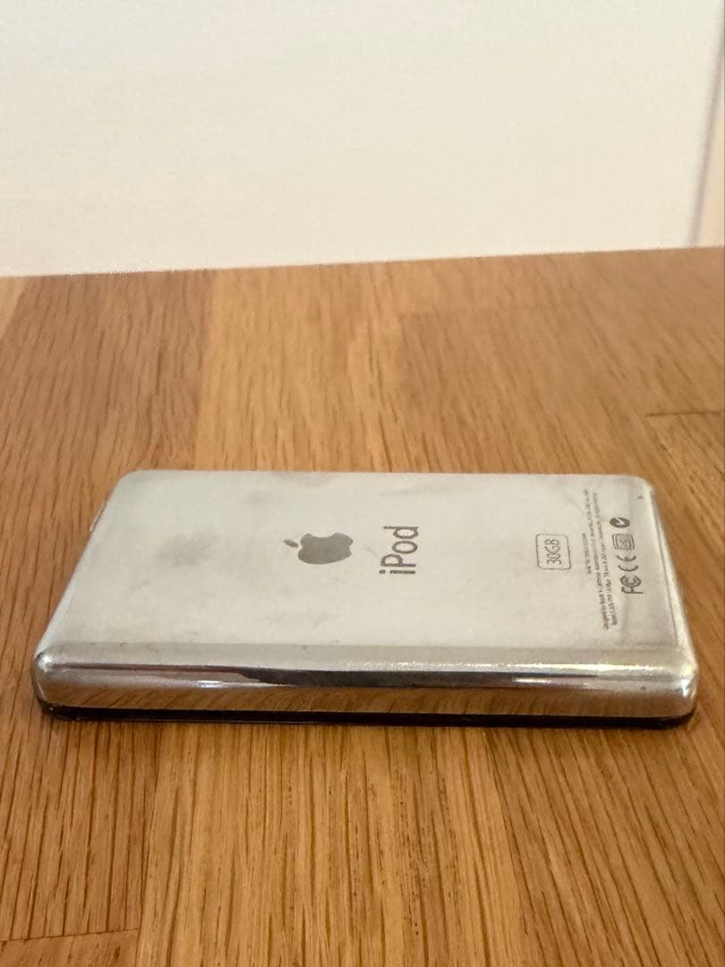 【即日発送】iPod Classic 30GB 第5.5世代　MA446J