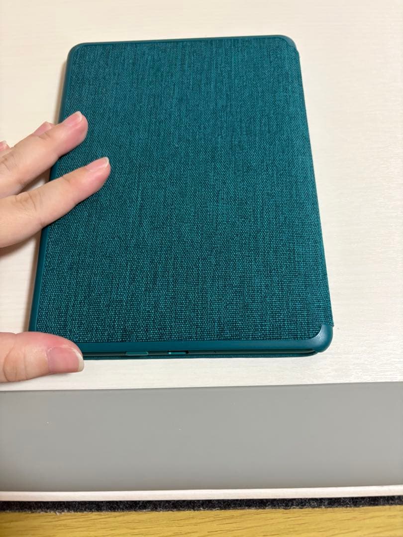 Kindle Paperwhite Signature（32GB）純正カバー付き