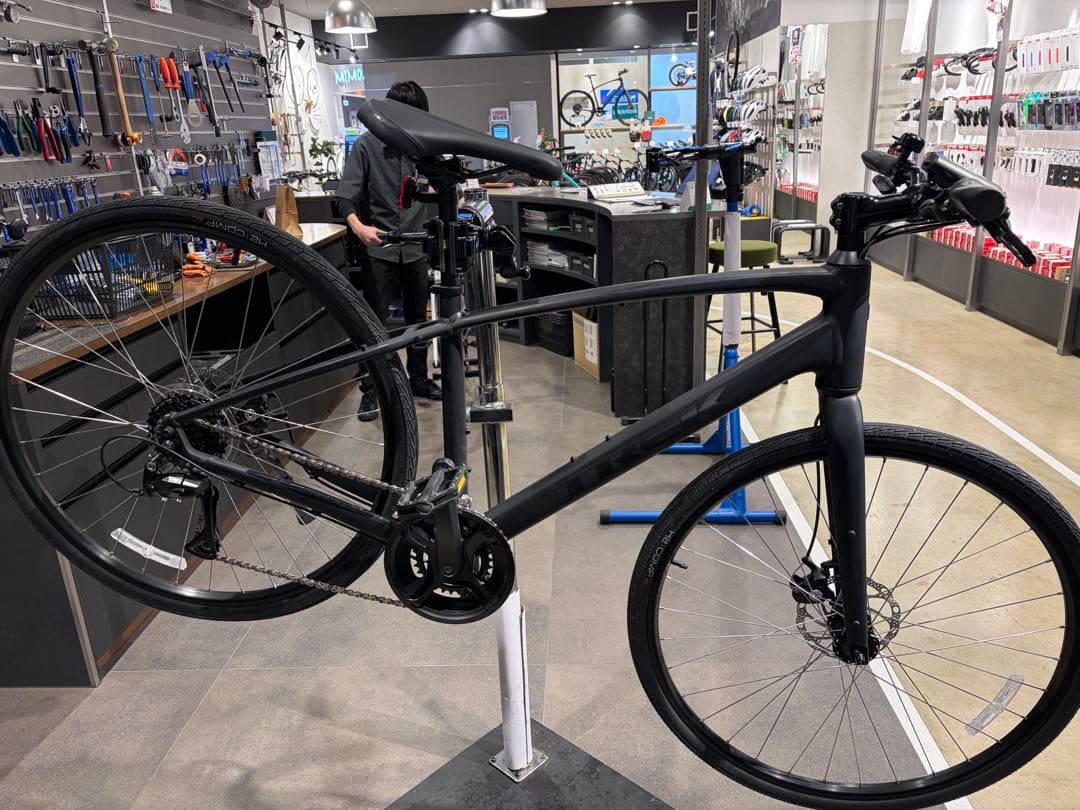 Trek FX 1 Gen 4 2026年モデル　Dark Star Matte