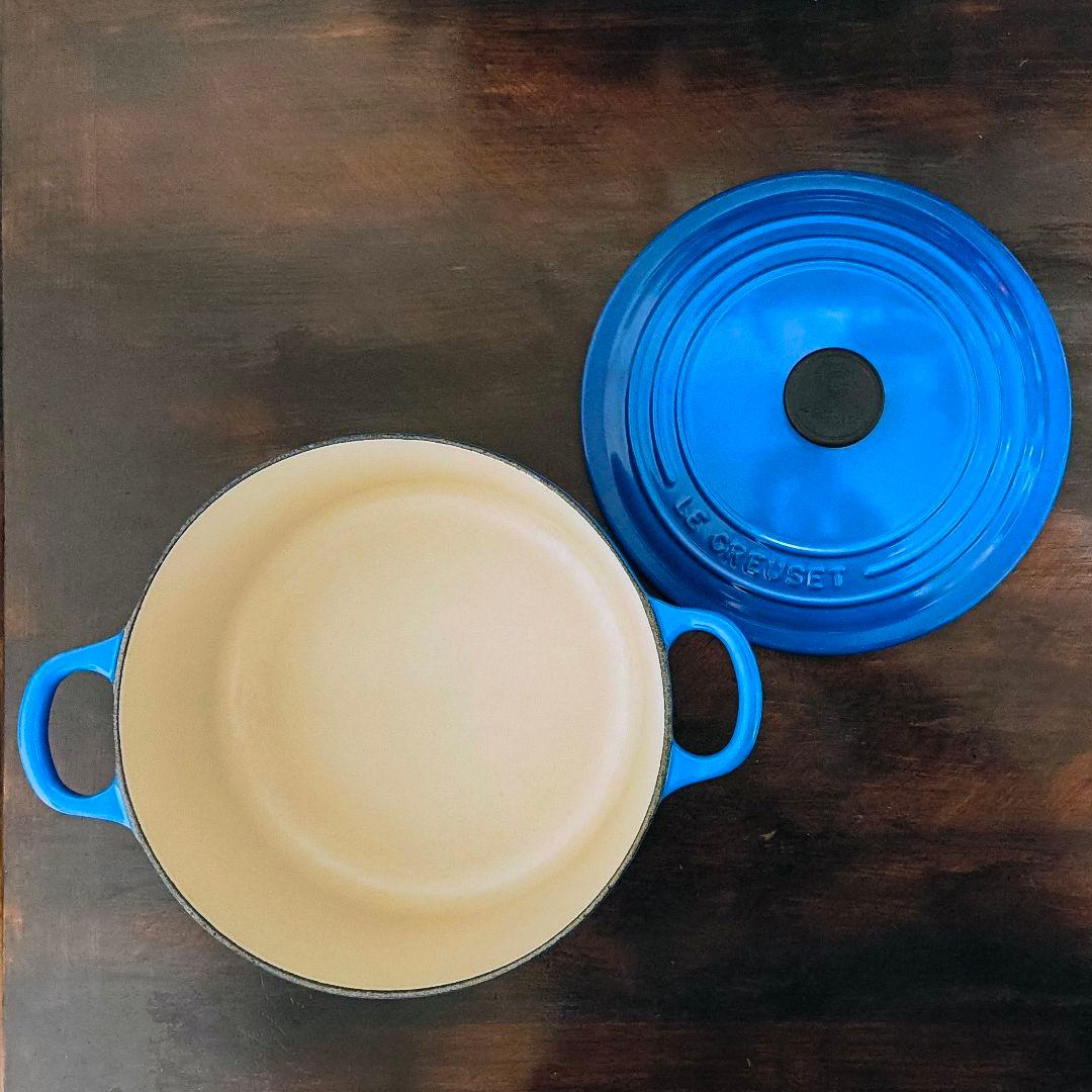 LE CREUSET ルクルーゼ ココットロンド 両手鍋 マルセイユブルー 22