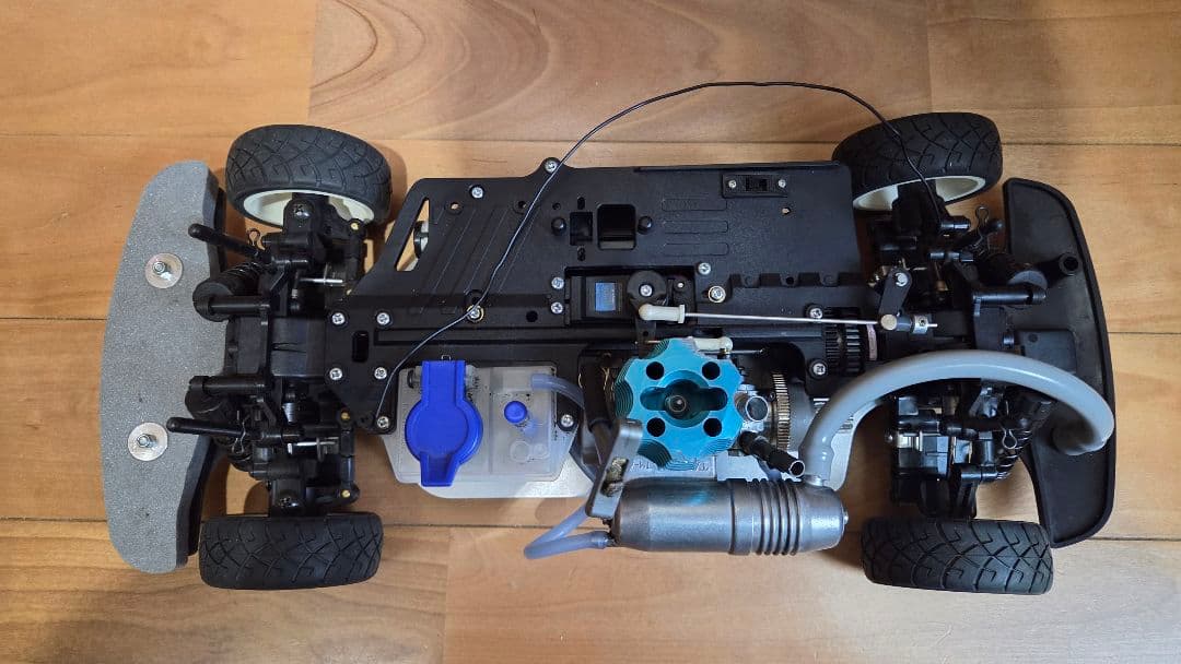 タミヤ TG10 エンジンカー 中古 エンジン分解清掃 始動 メカ調整済み