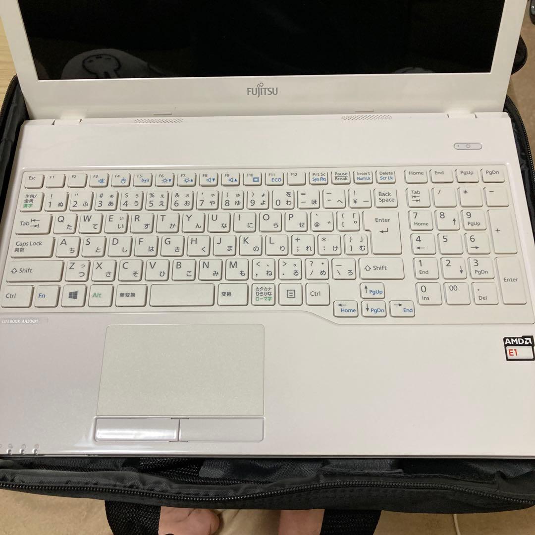 Fujitsu LIFEBOOK Eシリーズ ホワイト値下げ可能