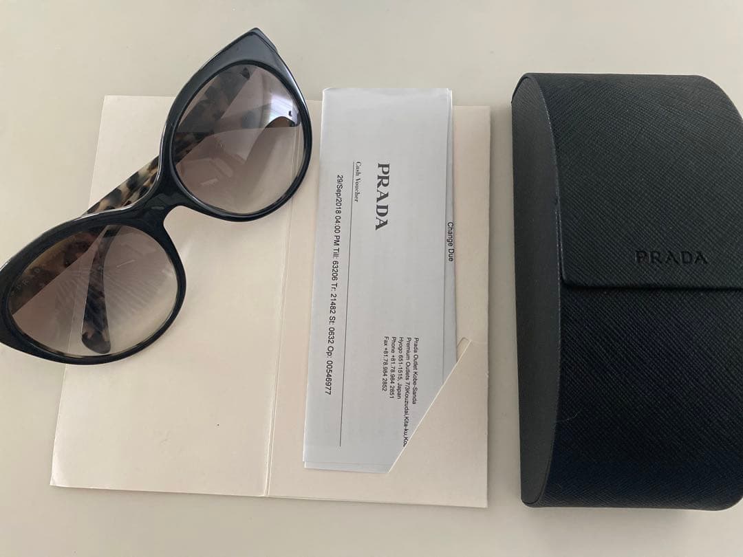 PRADA サングラス