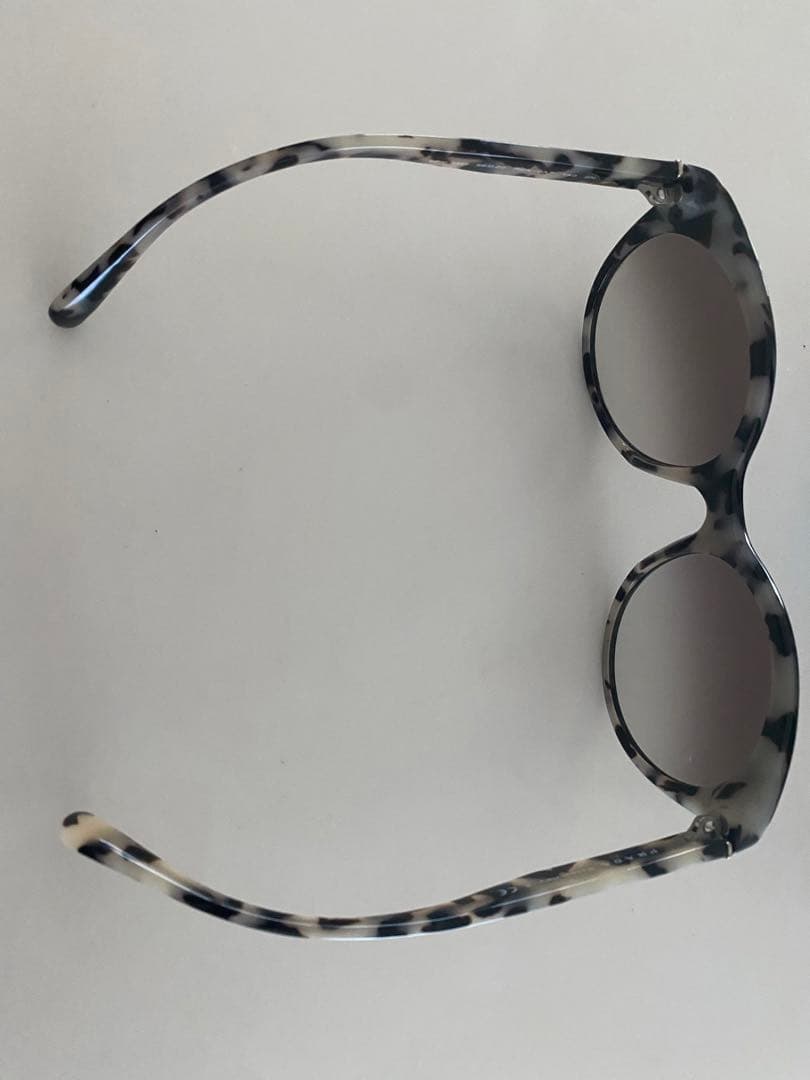 PRADA サングラス