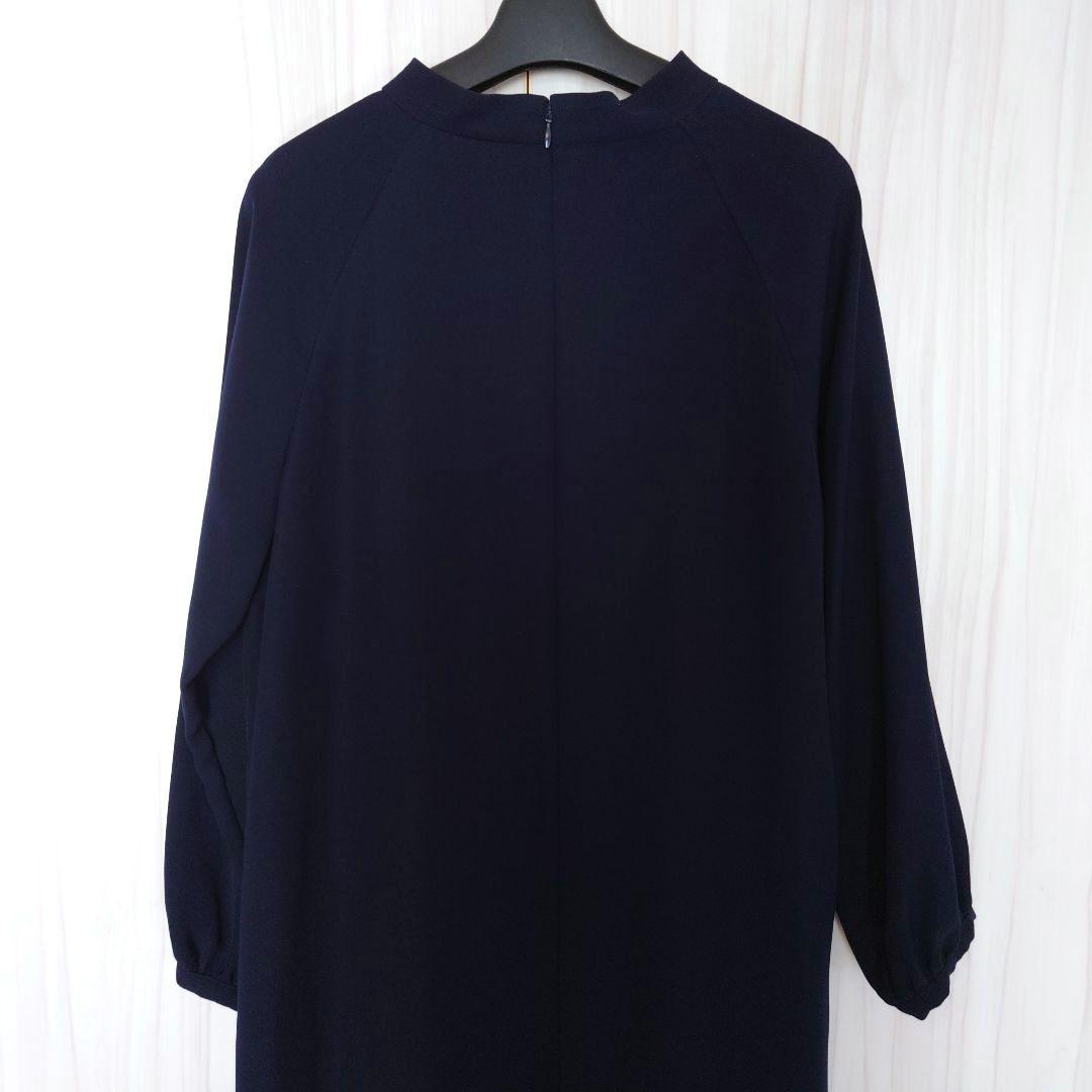 美品　大きいサイズ　アンタイトル　クラシカルネックギャザーワンピース
