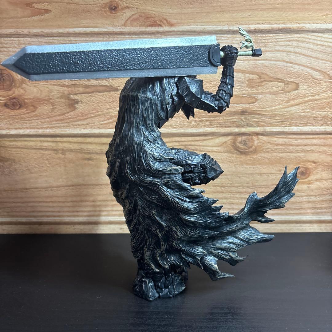 ベルセルク　狂戦士の甲冑　フィギュア