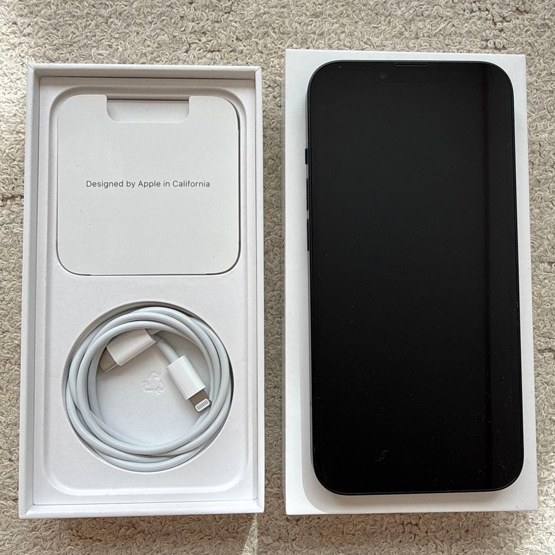 Apple iPhone 13 ミッドナイト 本体 充電ケーブル付き