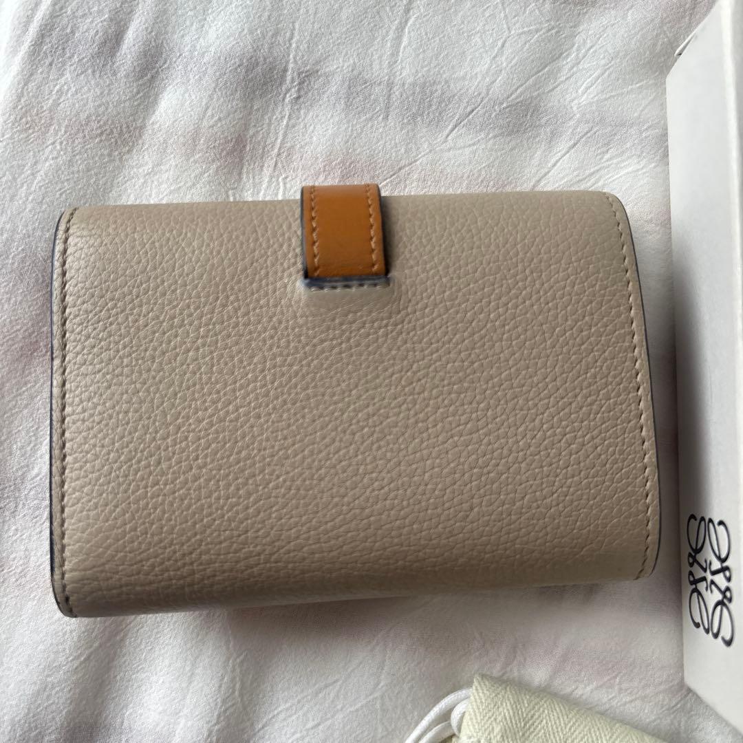 LOEWE トライフォールドウォレット 三つ折り財布 リボン グレージュ レザー