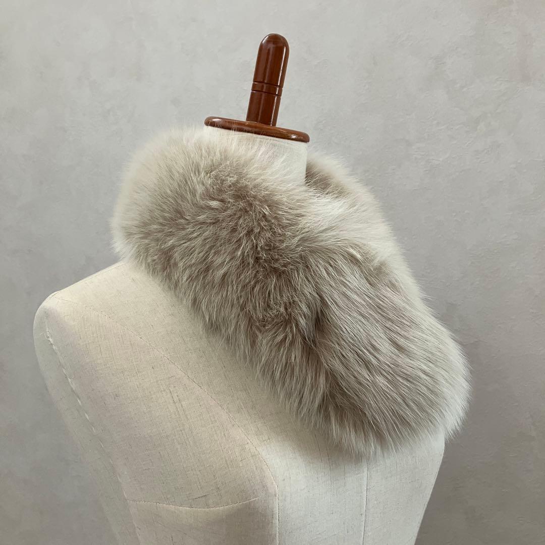 新品 ファビオラ ムーンバット サガファーズ ベージュ ファー ティペット