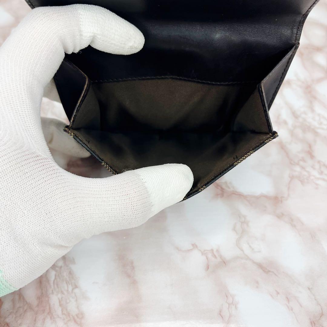【美品】FENDI 二つ折り財布 折り財布55