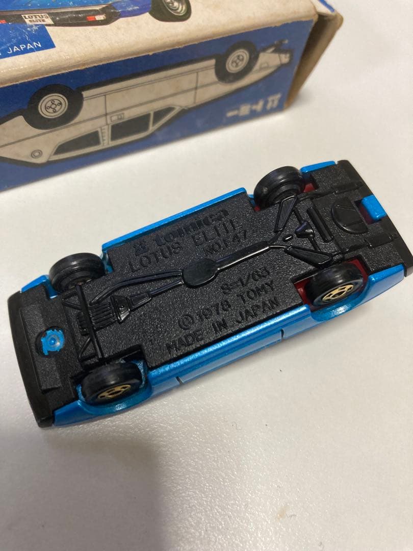 トミカ　F47青箱　ロータスエリート