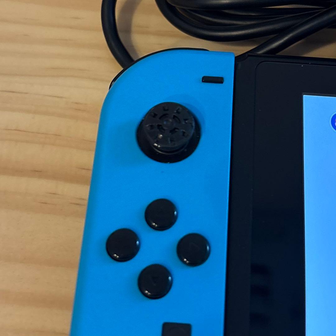 ニンテンドーSwitch本体　HORIコントローラー