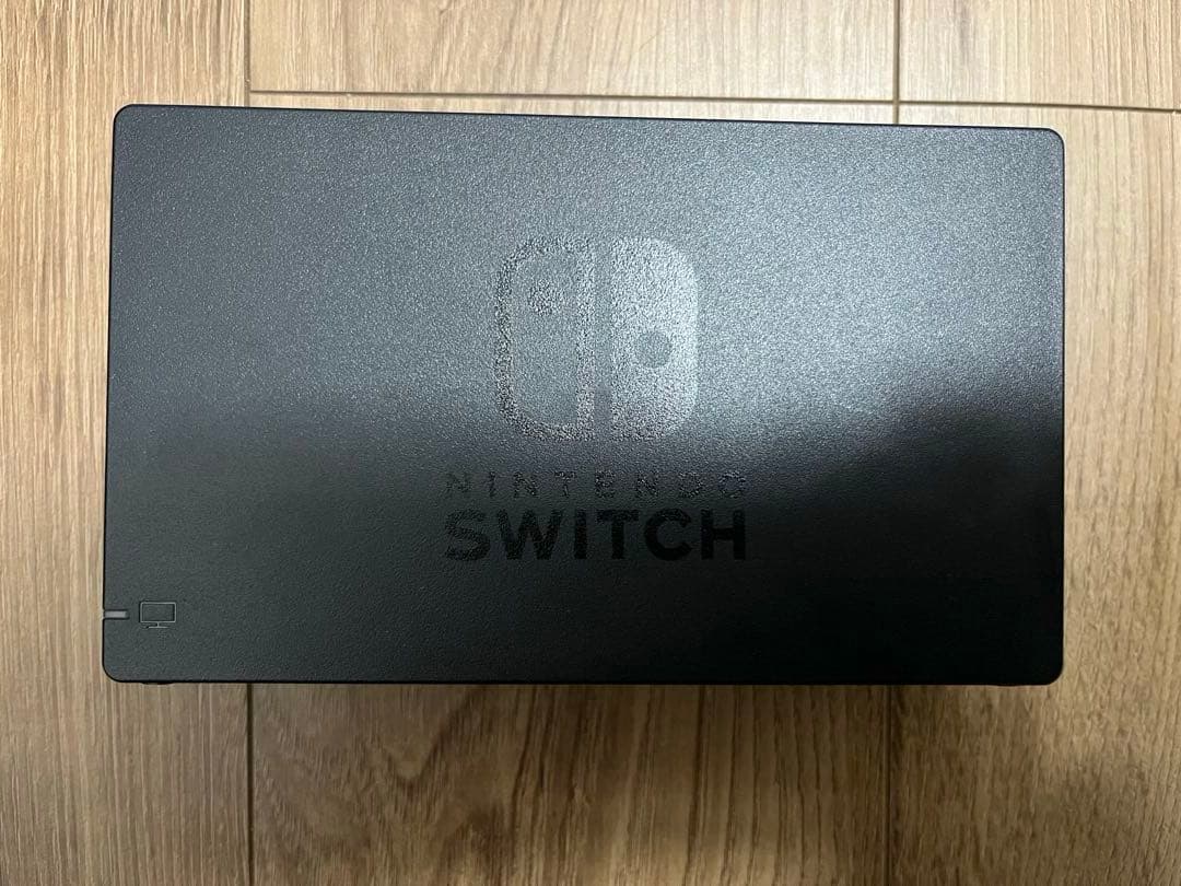 【美品】Nintendo Switch 本体 ネオンブルー/ネオンレッド