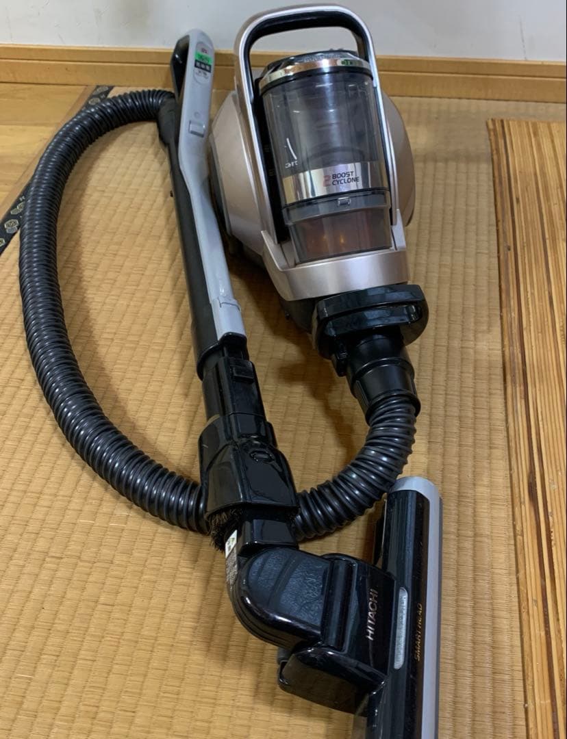 日立　サイクロン掃除機　CV-S300 シルバー