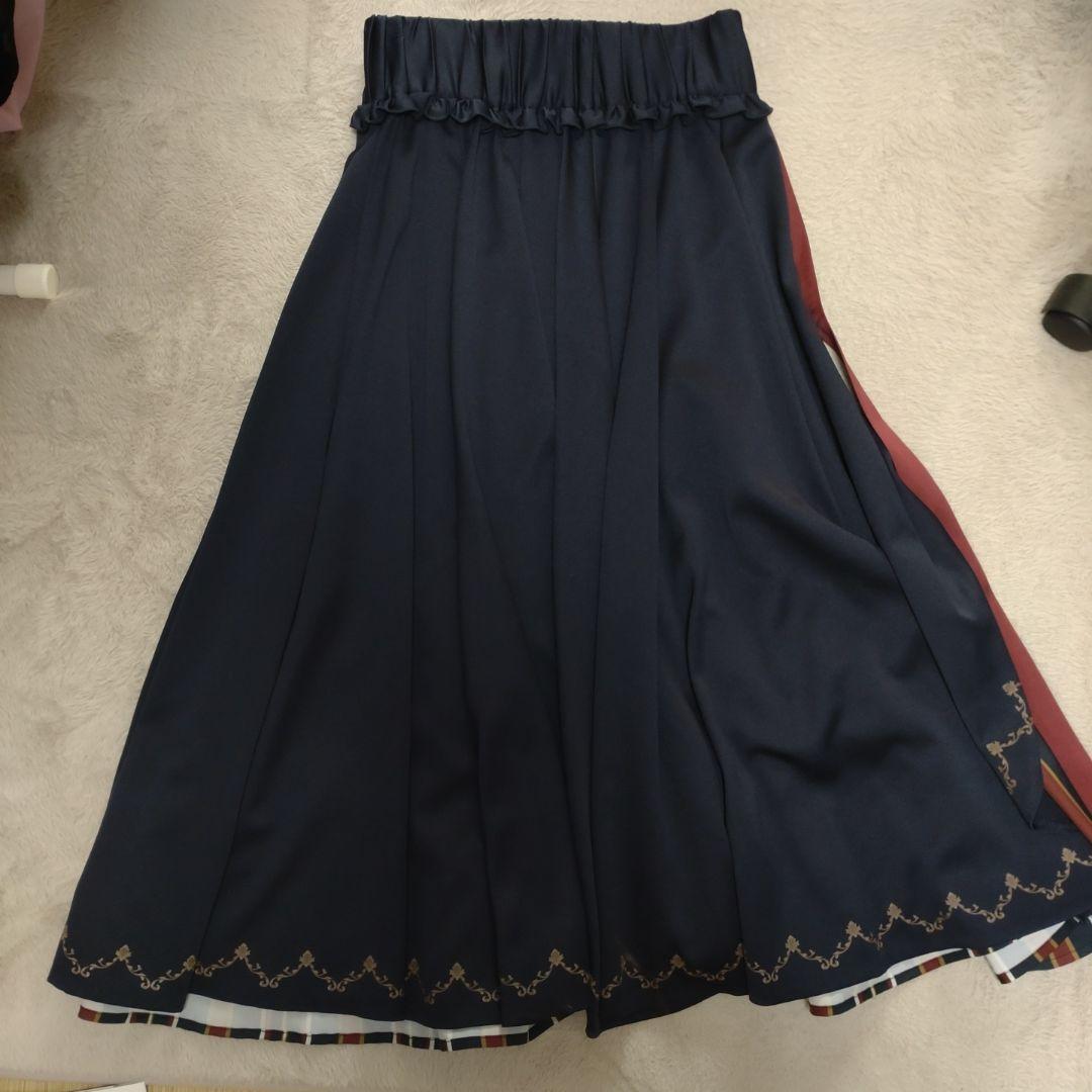 MAYLA ヴァイオレットエヴァーガーデン コラボ アイコニックスカート