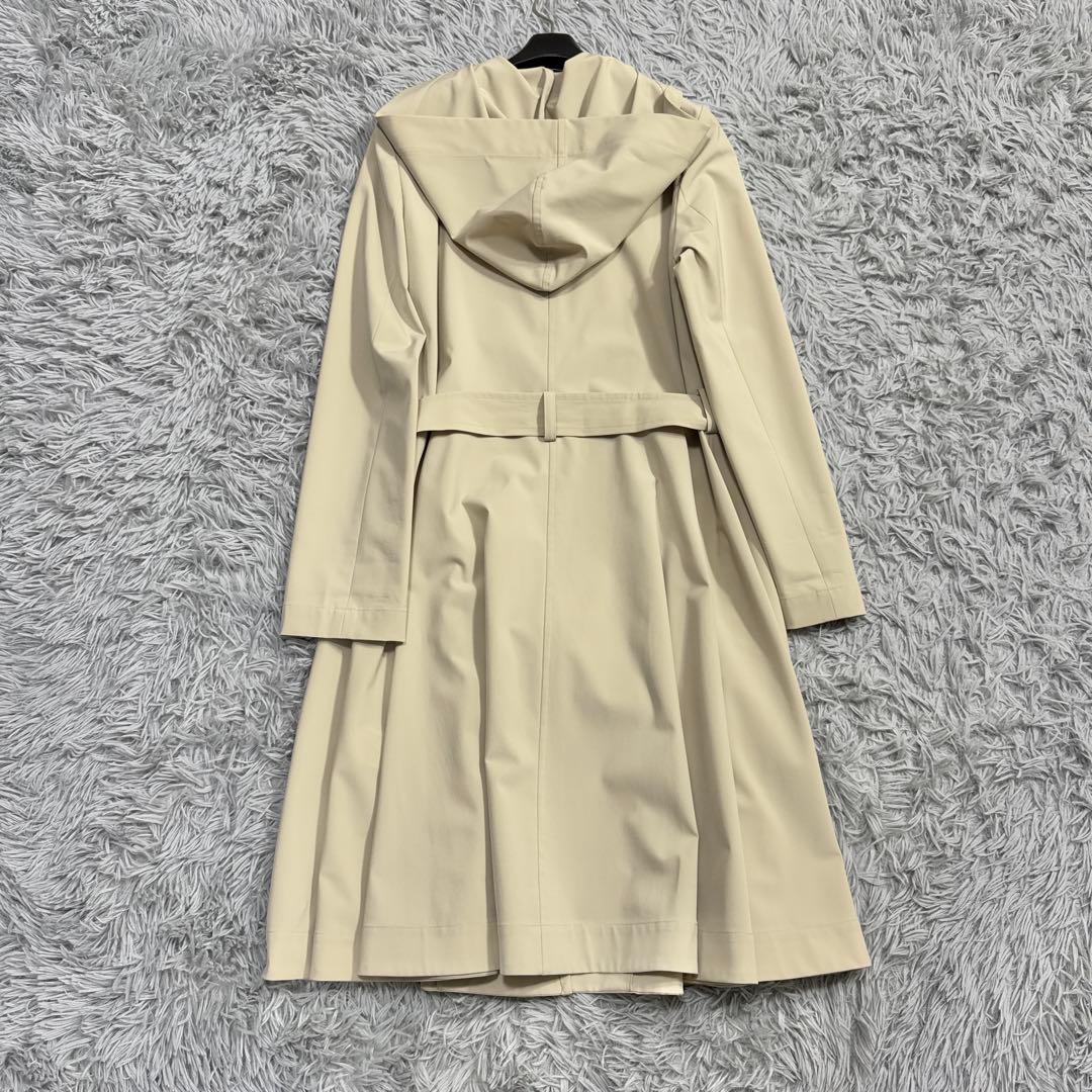 美品✨フォクシー定価 9万 レイニーフィットアンドフレアコート ベルト フード