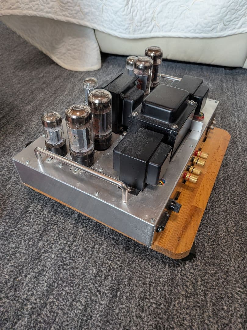 ジ*ビ様 自作真空管パワーアンプ現在使用中 6L6EH.6SN7EH.e88cc