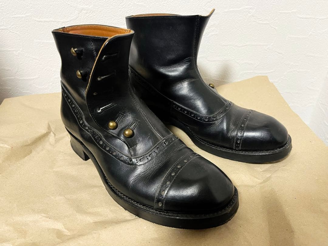 plus by chausser ボタンブーツ