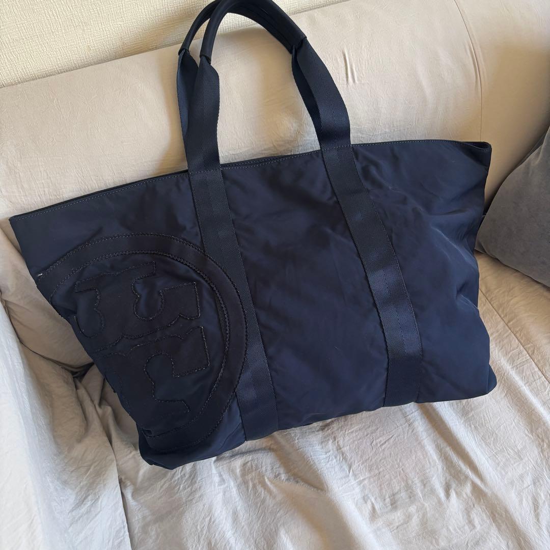 【TORY BURCH】トリーバーチトラベルバッグ ネイビー 大きめ