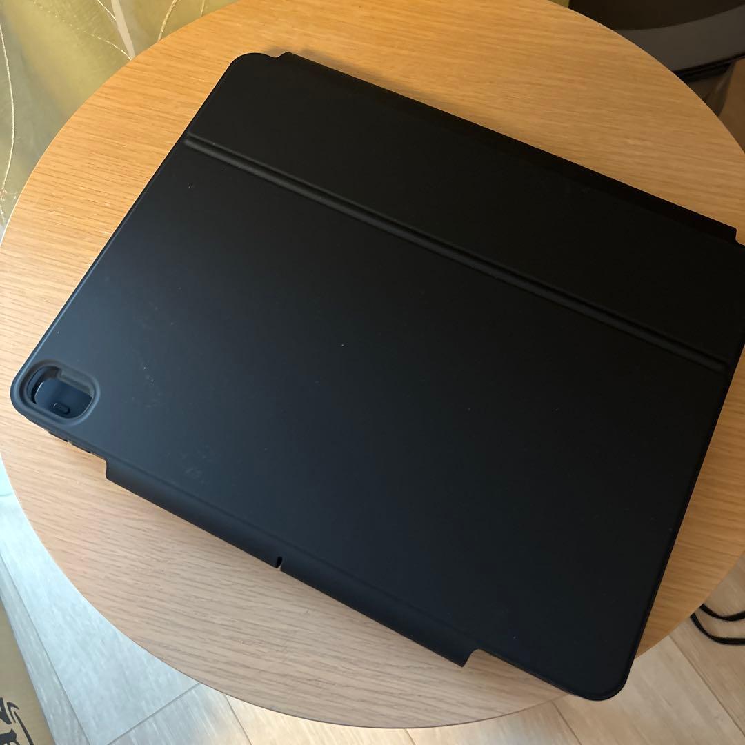 ESR iPad Air 13インチ用キーボード付きケース