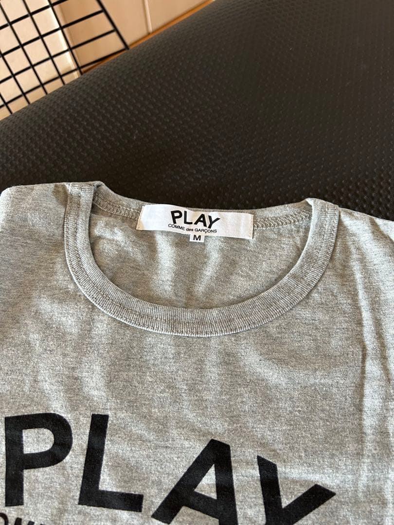 【オウ】新品 COMME des GARÇONS PLAY Tシャツ