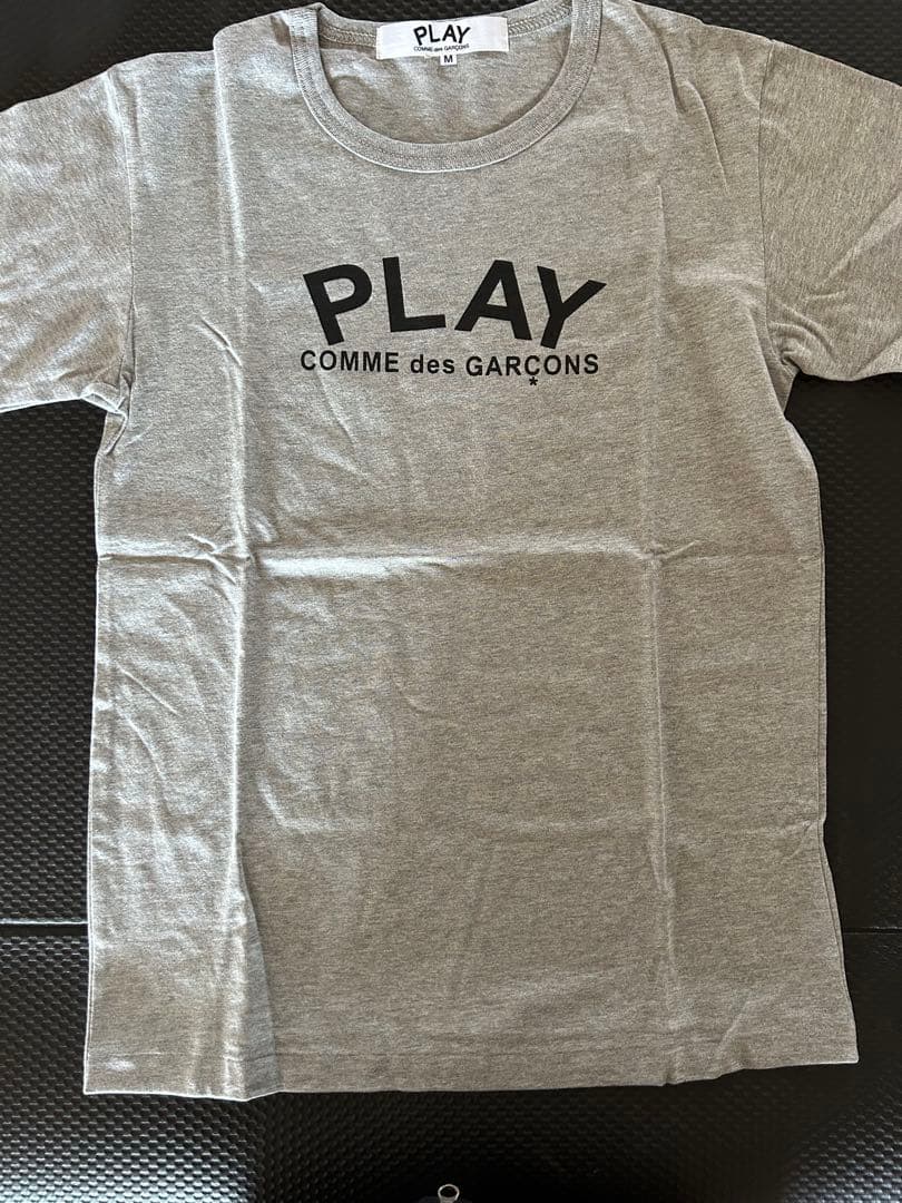 【オウ】新品 COMME des GARÇONS PLAY Tシャツ
