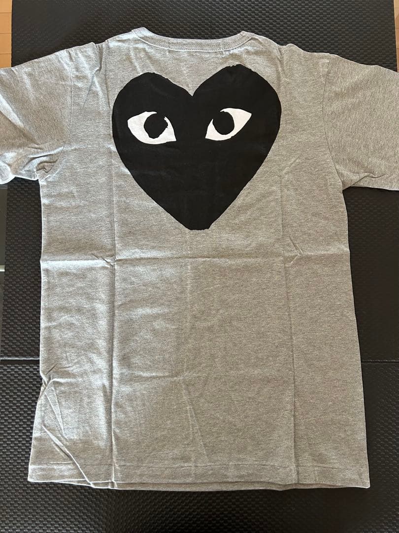 【オウ】新品 COMME des GARÇONS PLAY Tシャツ