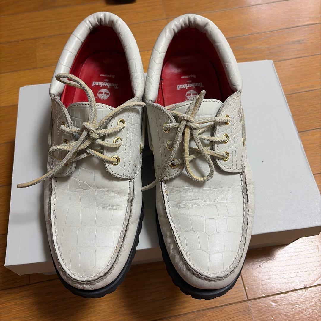 靴 supreme timberland