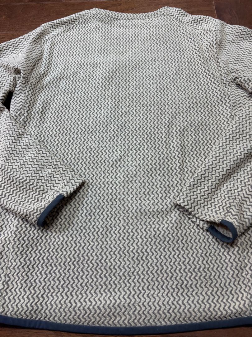 patagonia R1 エアクルー　XSサイズ