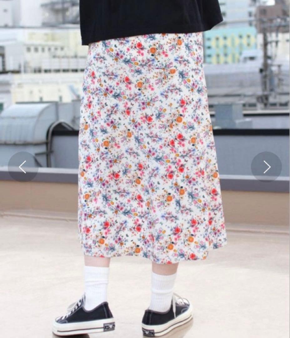 最終値下げ　MEYAME BEAUTIFUL SKIRT 花柄フラワー