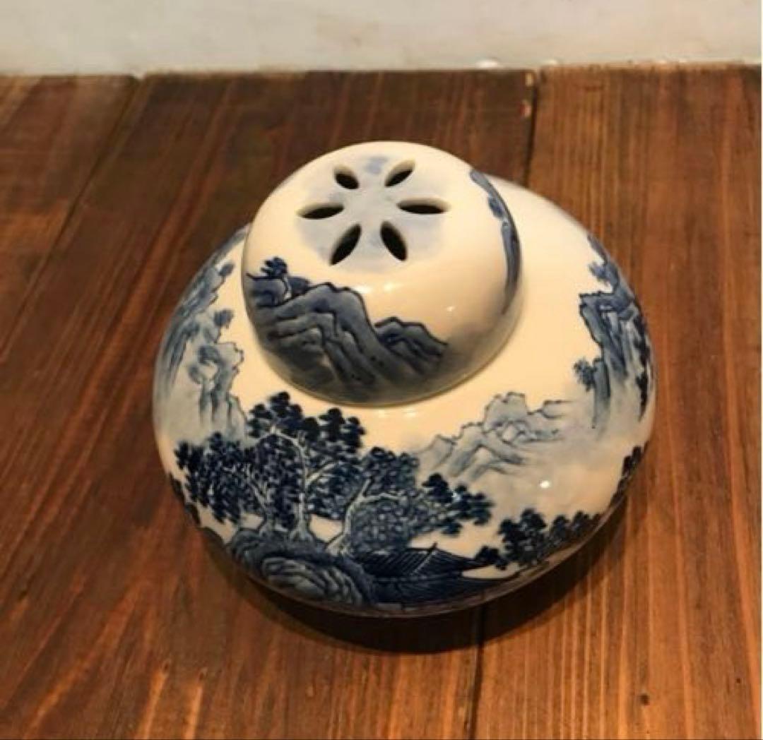 美品　有田焼　花舟　三脚　香炉　染付の山水画が素敵な　蓋まで丁寧に描かれています