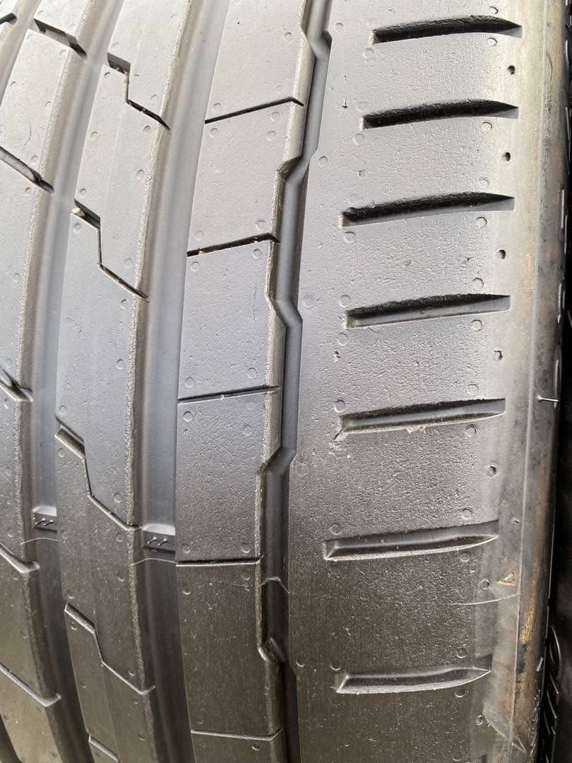 HANKOOK VENTUS 235/40/19 4本セット2020/21年製