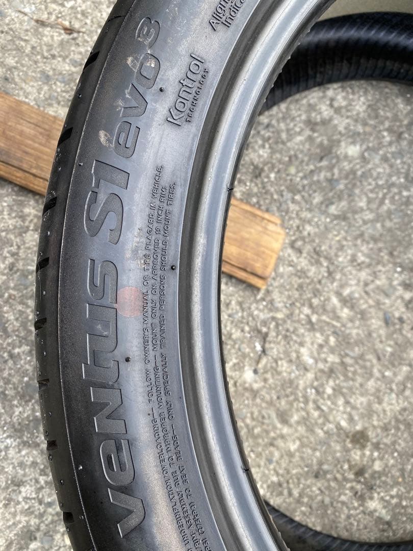 HANKOOK VENTUS 235/40/19 4本セット2020/21年製