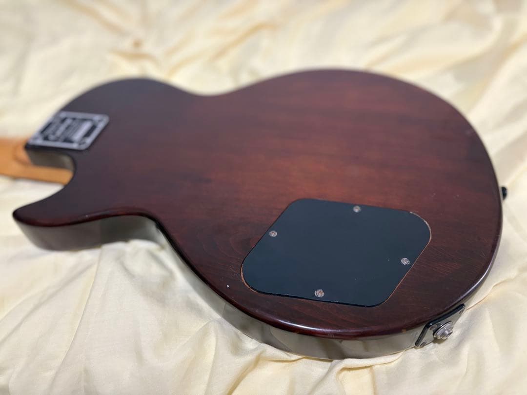 ベース Epiphone Les Paul Bass Sunburst