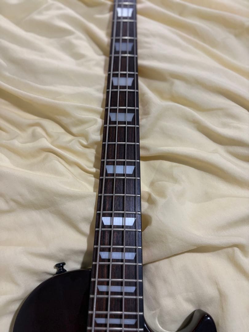 ベース Epiphone Les Paul Bass Sunburst