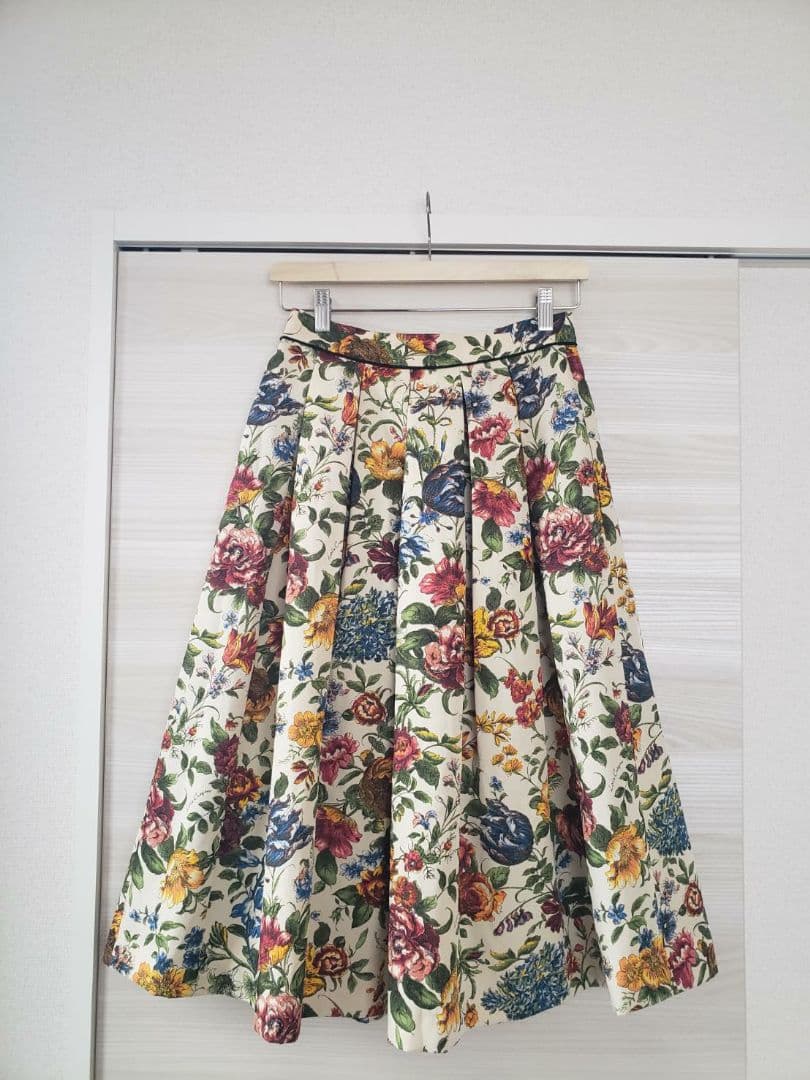 Lois CRAYON　ロングスカート　花柄　ボタニカル　タック　フレア