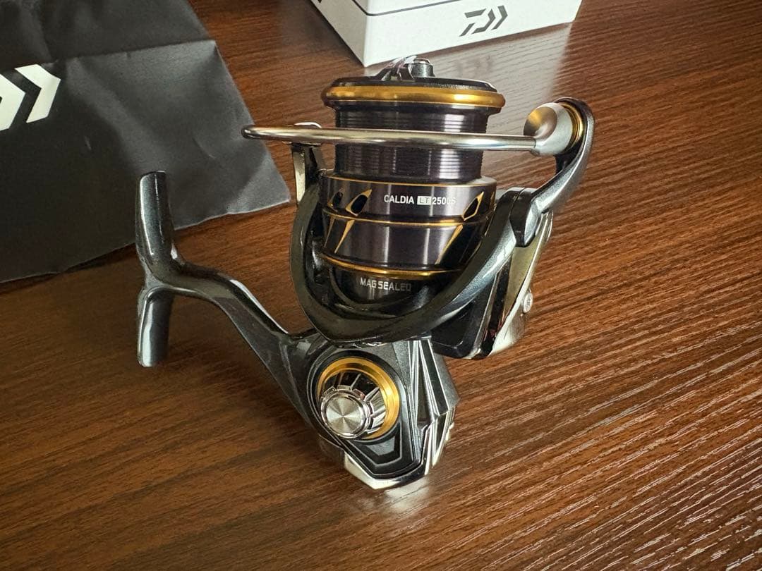 ダイワ カルディア　LT 2500S PEライン0.6号200m付き
