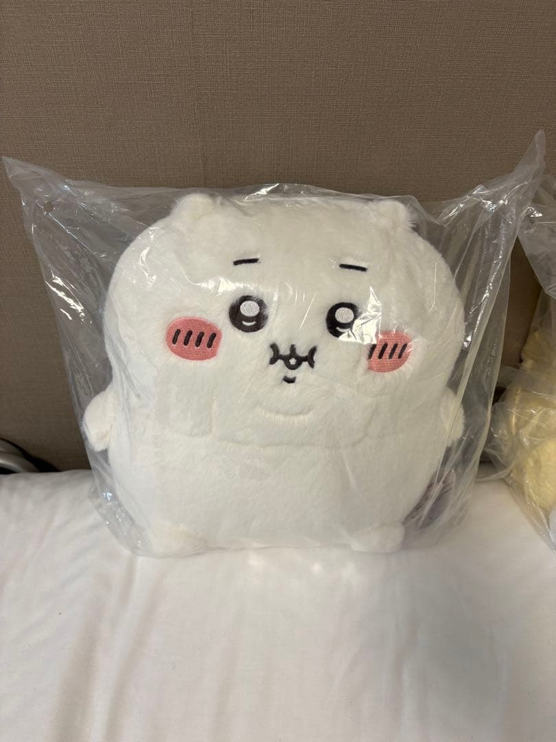 ちいかわ　ハチワレ　うさぎ　重め！ ぼっちゃり抱っこぬいぐるみ　3点セット