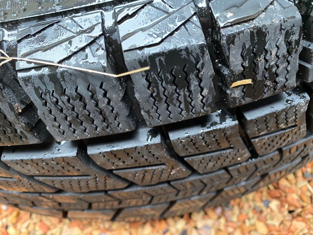スタッドレスタイヤ 265/65R17